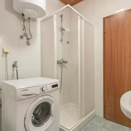 Pet Friendly Apartment In Fazana With Wifi *