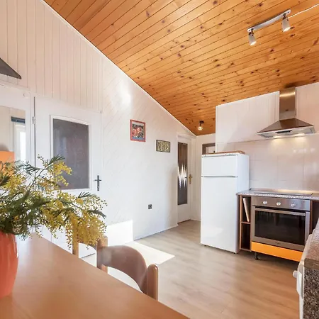 Pet Friendly Apartment In Fazana With Wifi