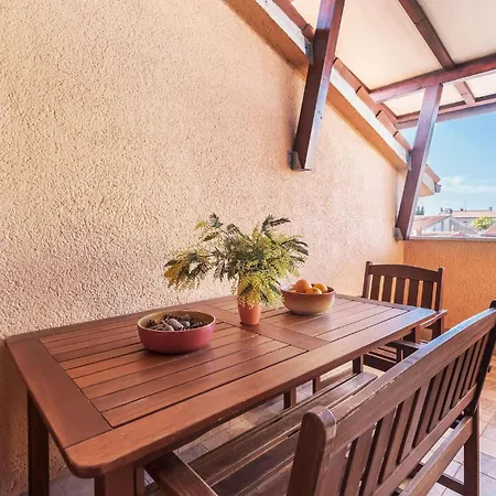 Pet Friendly Apartment In Fazana With Wifi Apartment